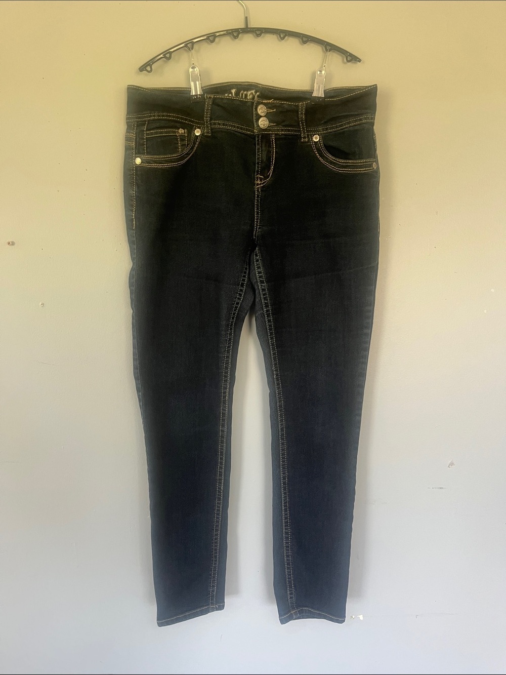 Wallflower Women's Skinny Jeans in Dark Blue with Contrast Stitching 13